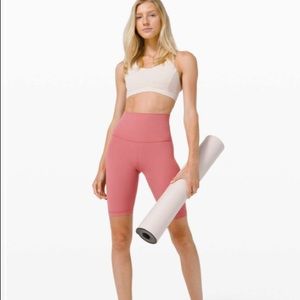 🆕 Lululemon SHR Short 10”